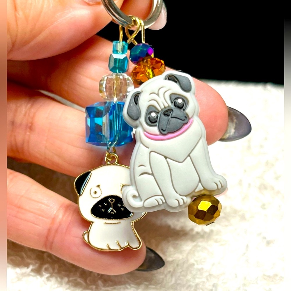 🐾🦴stunning PUG DOG zipper pull or purse bling-gorgeous colors-dog mom